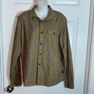 Patagonia Fjord Flannel Shirt in a plaid pattern Organic Cotton Size Medium